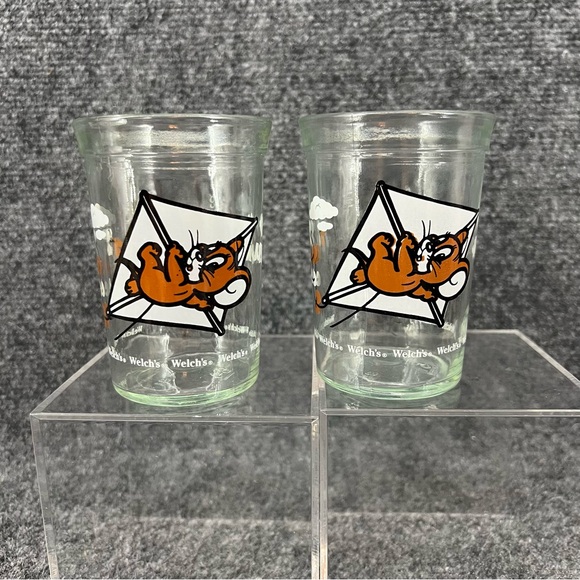 Lot Of 2 Vintage Tom And Jerry Welch's Jelly Jar Juice Glass 1990 Jerry W/ Kite - Picture 1 of 9